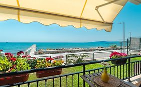 Apartments Poemia- Sea View, Free Parking, Complex Carpe Diem